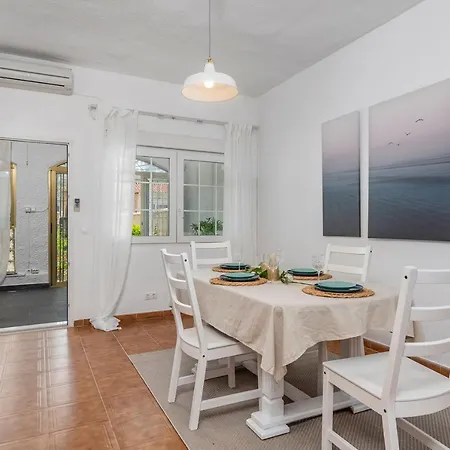 Alpesi faház Beautiful House With Sea Views And Private Pool Torrevieja